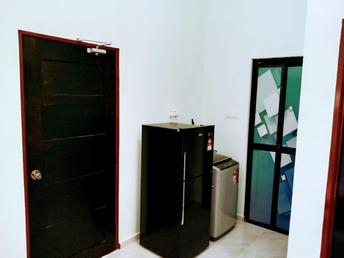 Homestay Adilah B Pasir Puteh Buitenkant foto