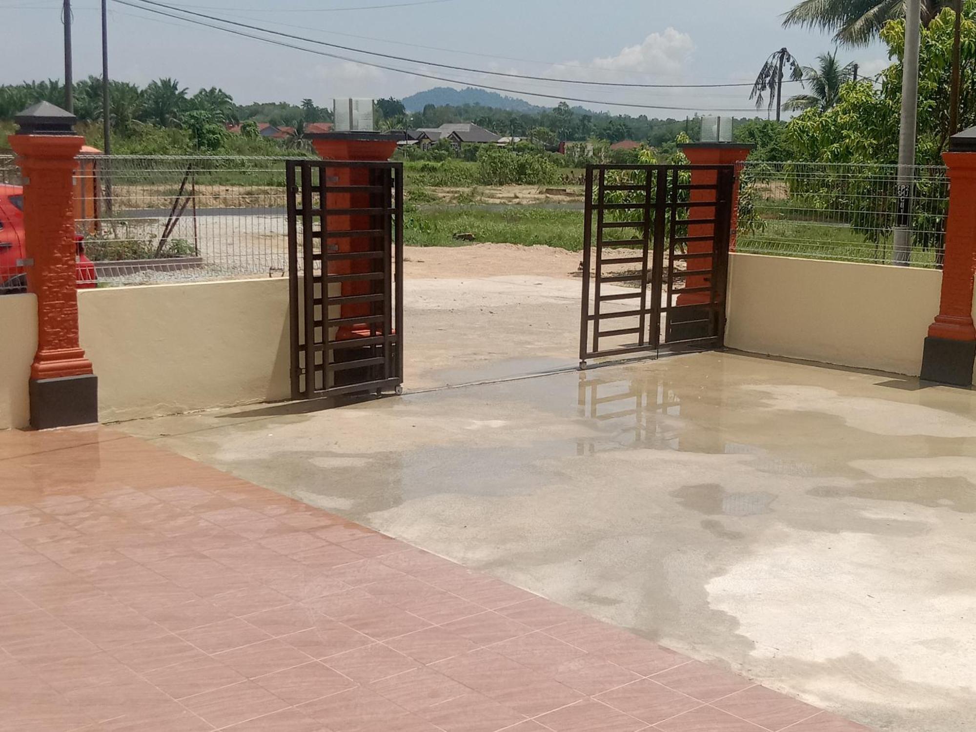 Homestay Adilah B Pasir Puteh Buitenkant foto